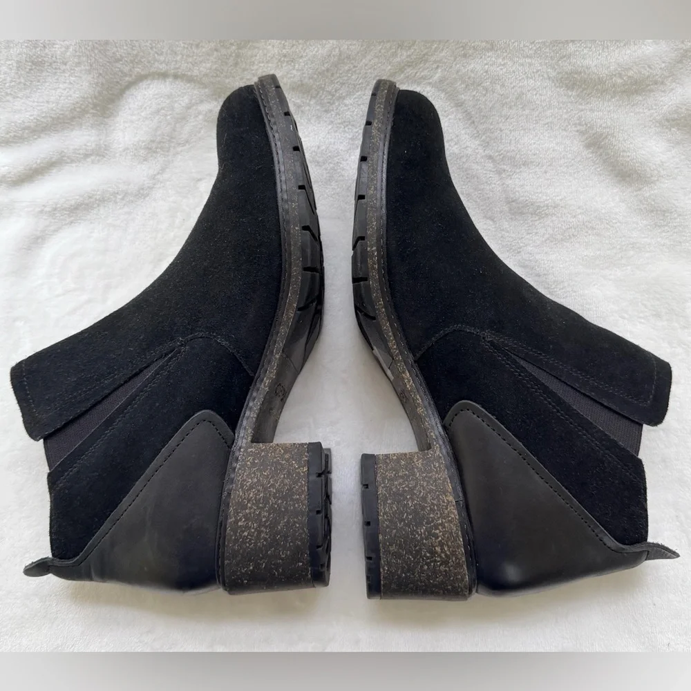 Aetrex Frankie Black Size 8.5 Boots Ankle Bootie Leather Suede Water Resistant